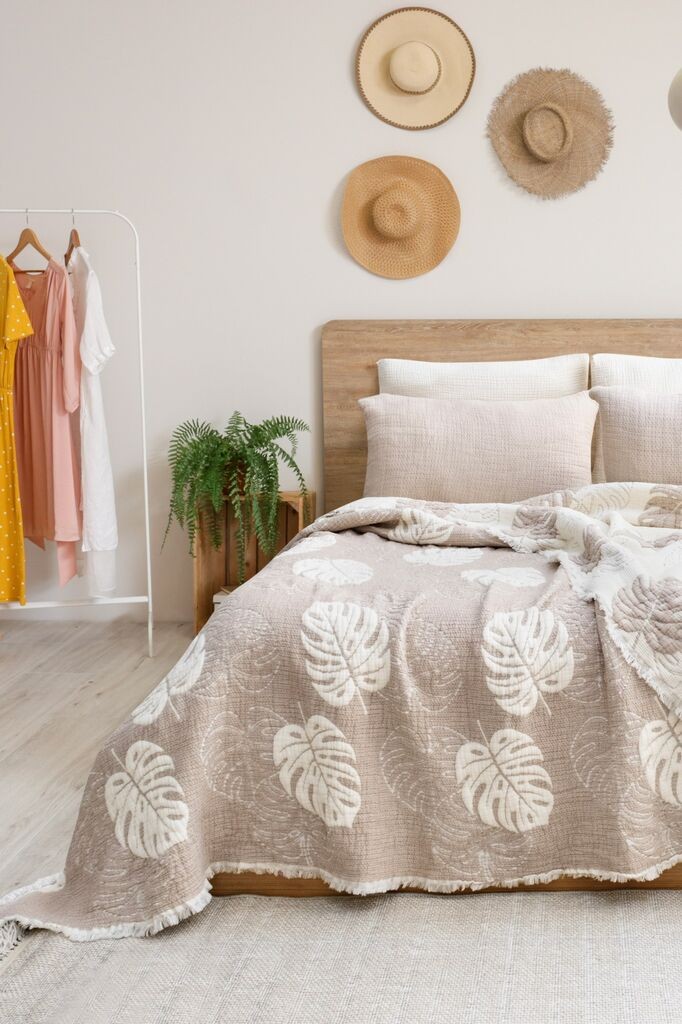 Комплет прекривки и навлаки за перници L'essentiel Maison, Форест, 240x260 см, беж