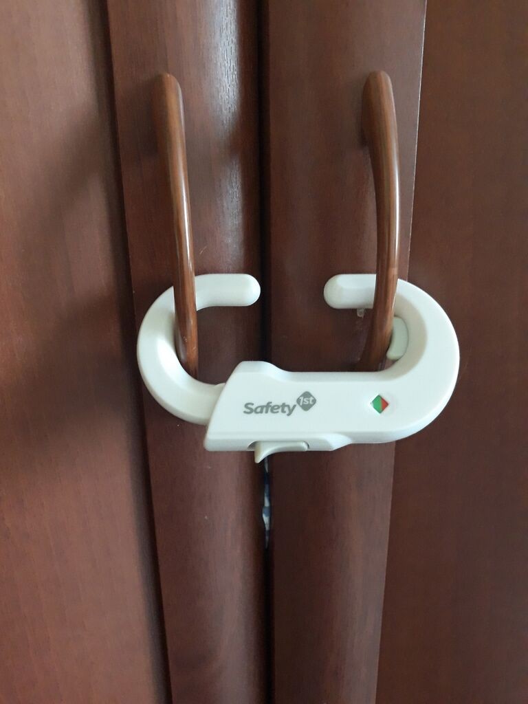 Safety 1st Заштита за фиоки Cabinet Protector бела