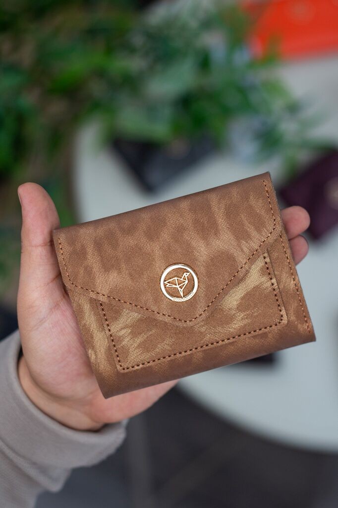 Женски паричник Garbalia Columbia, златен