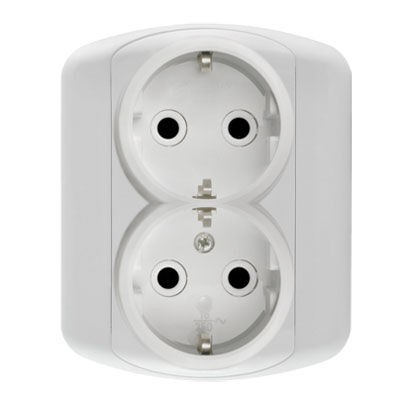 Metalka Majur Приклучница шуко дупла Royal 15.01.055