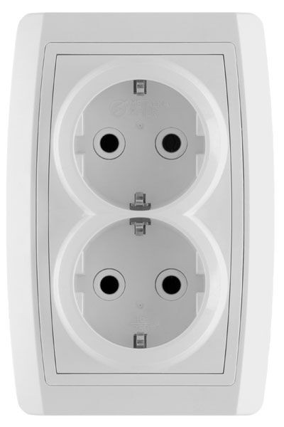 Metalka Majur Приклучница шуко дупла Status 14.01.055