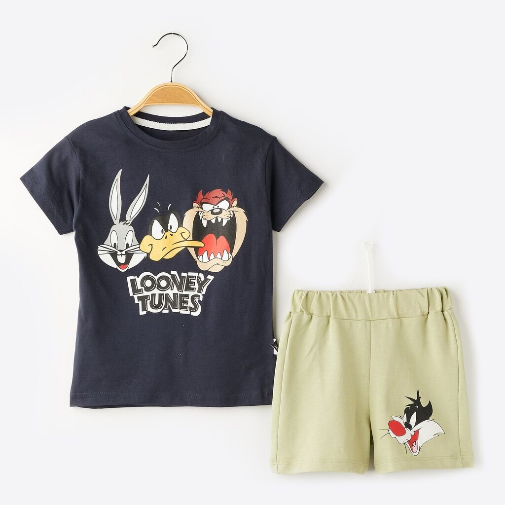 Детски комплет Tunes со маичка и шорцеви