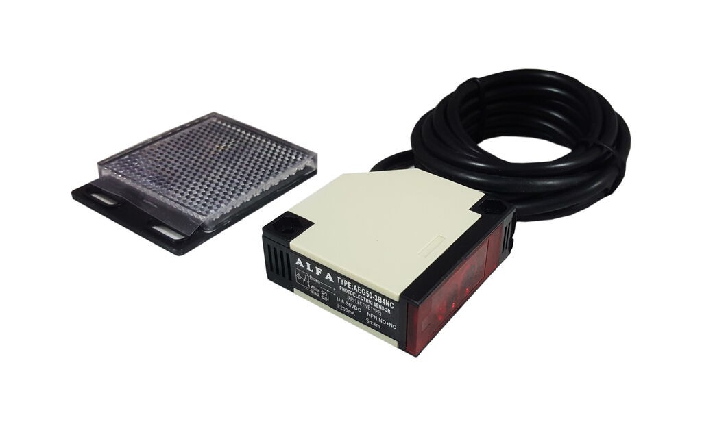 Alfa Electric Рефлекторски оптички сензор NPN NO+NC 4m 6-36V AEG50-3B4NC