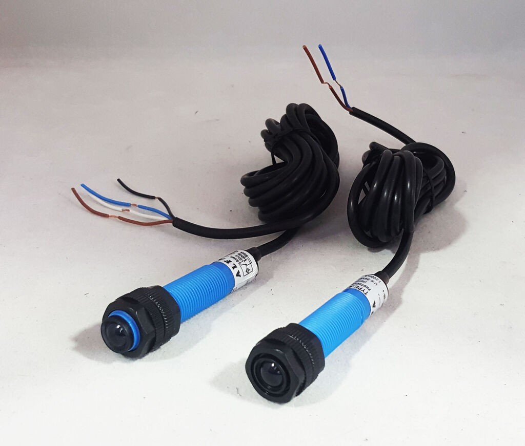 Alfa Electric Дводелен фотоелектричен сензор PNP NO+NC 3m 6-36V AEG12-3C3PC