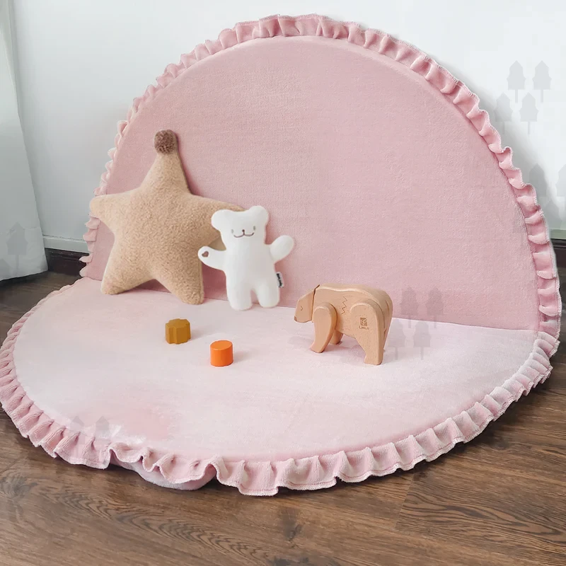 Кружен тепих со набори - мек и преклоплив