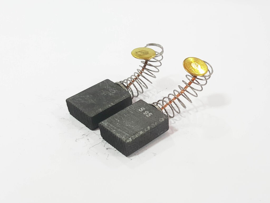 Четкици 7x15mm со опруга