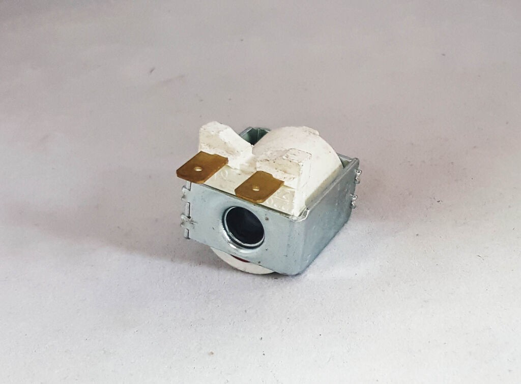 Шпулна 220V AC Φ-9мм за електромагнетен вентил