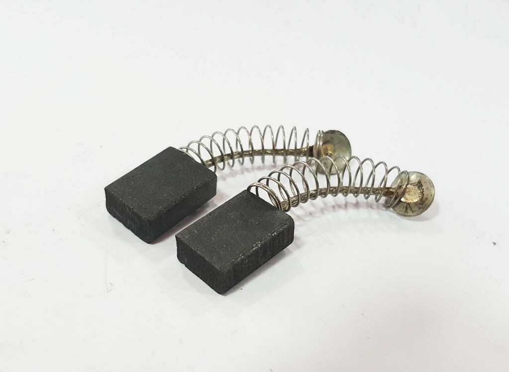 Alfa Electric Четкици 5x10mm со папучи