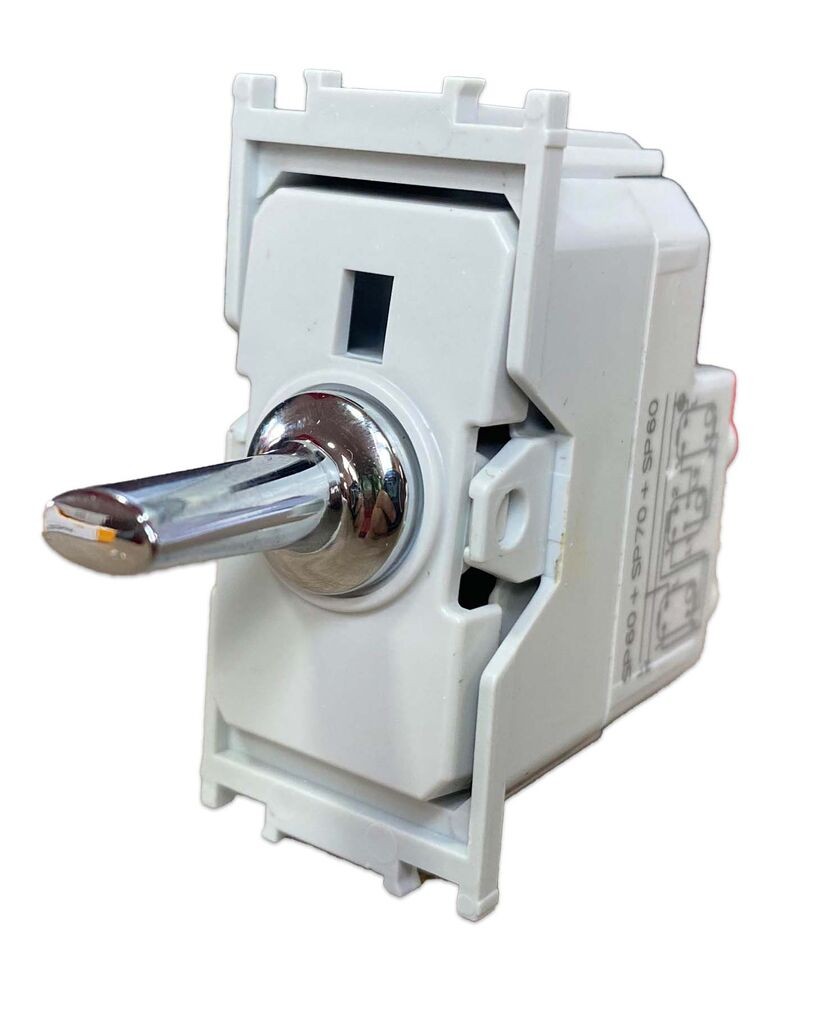 Tem Cates Вкрстен прекинувач 16A хром EDGE SP70PC-U