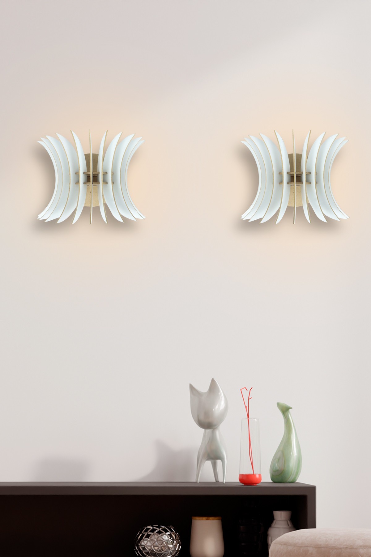 Opviq dzидна светилка E27 со приклучница, бела