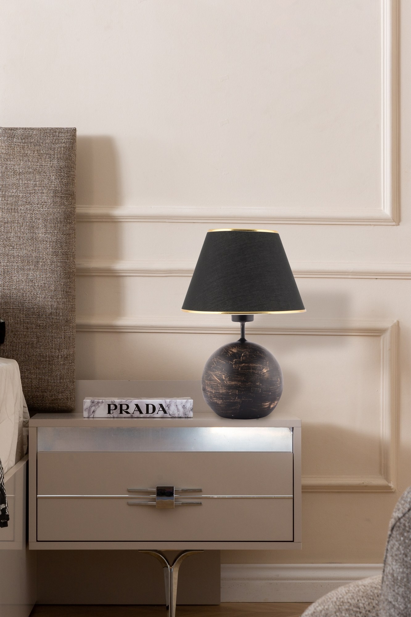 Столна ламба Opviq E27 со штекер, црно-златна