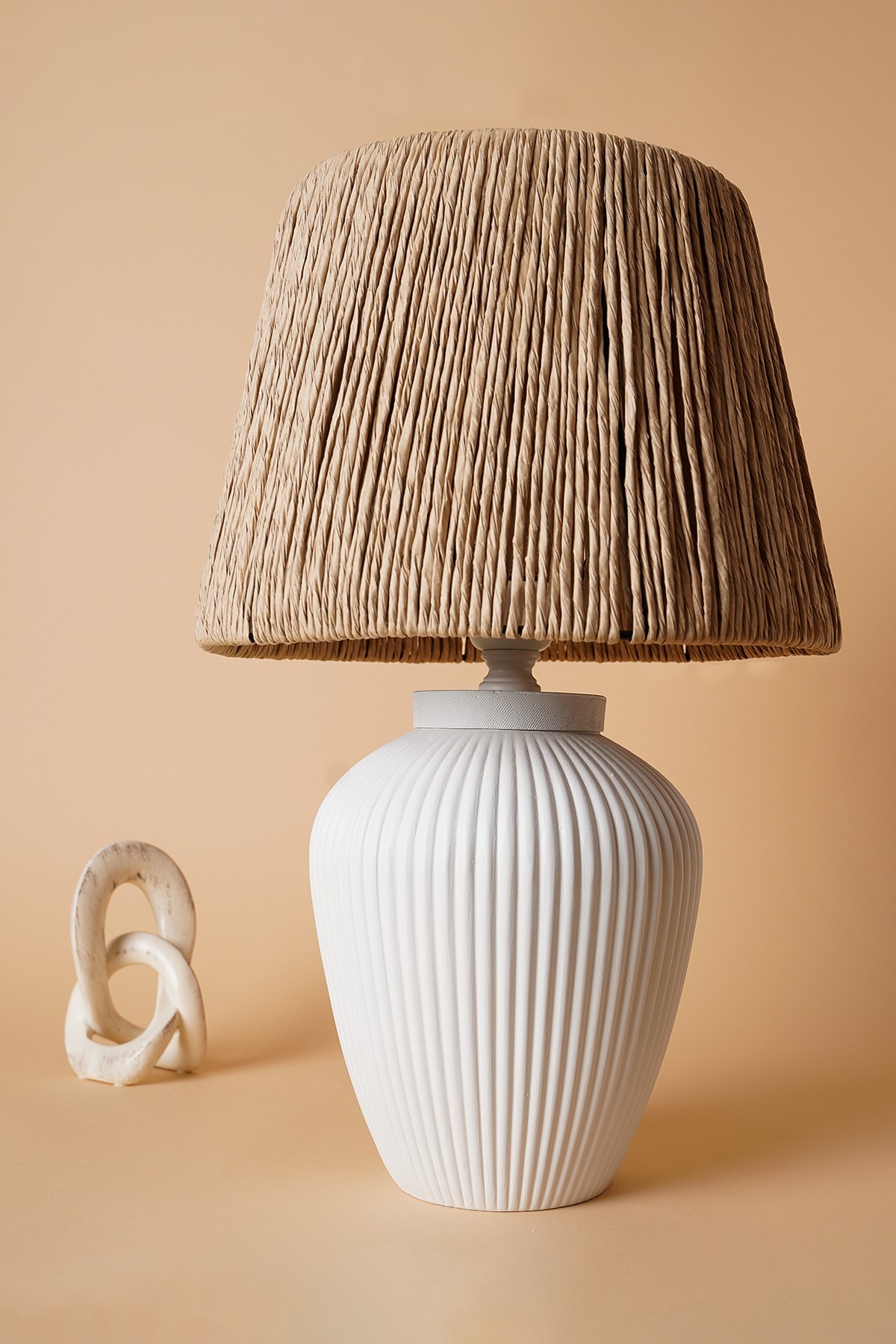 Столна ламба Opviq E27 со штекер, бела-даб