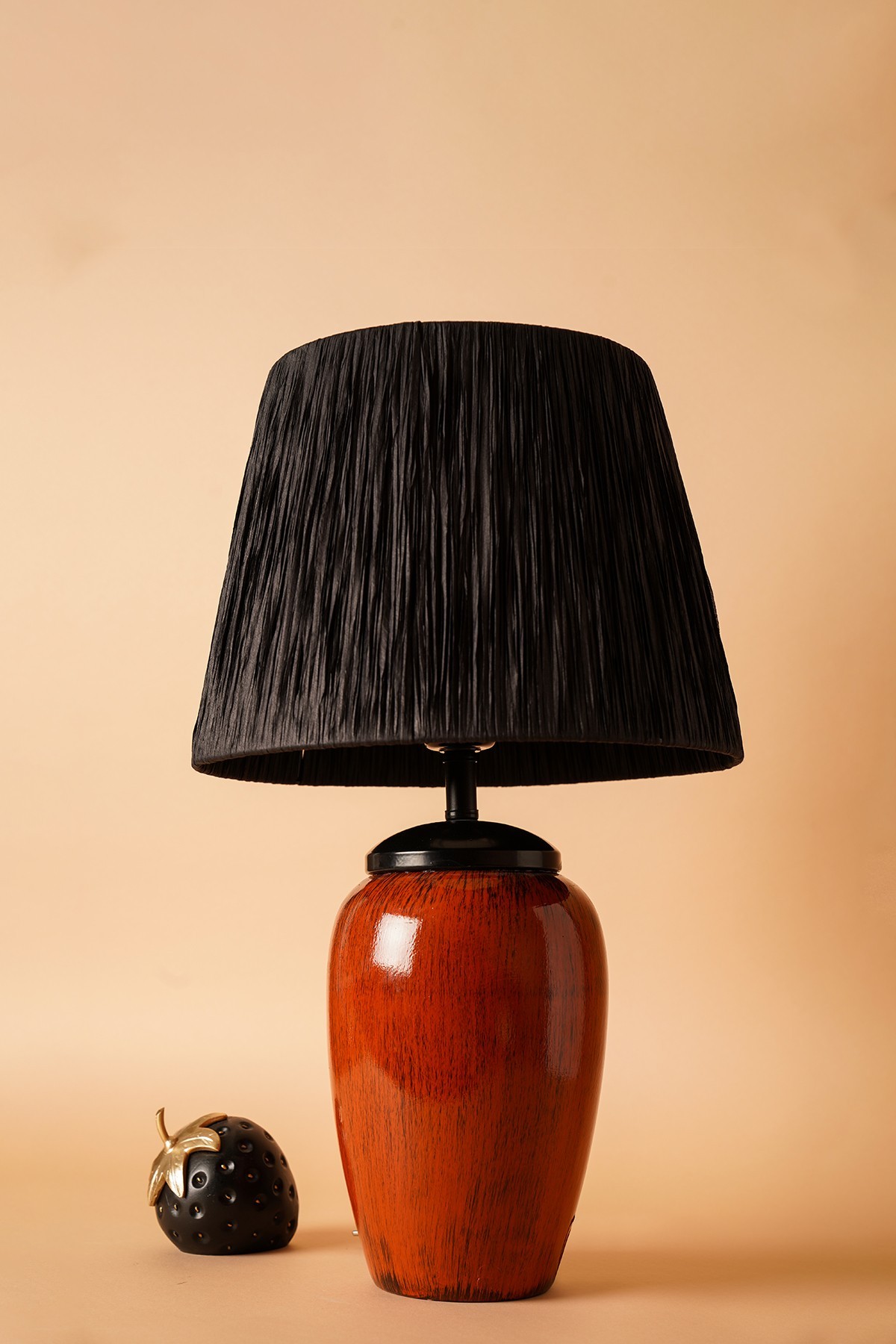 Столна ламба Opviq E27 со приклучница, црвено-кафеава