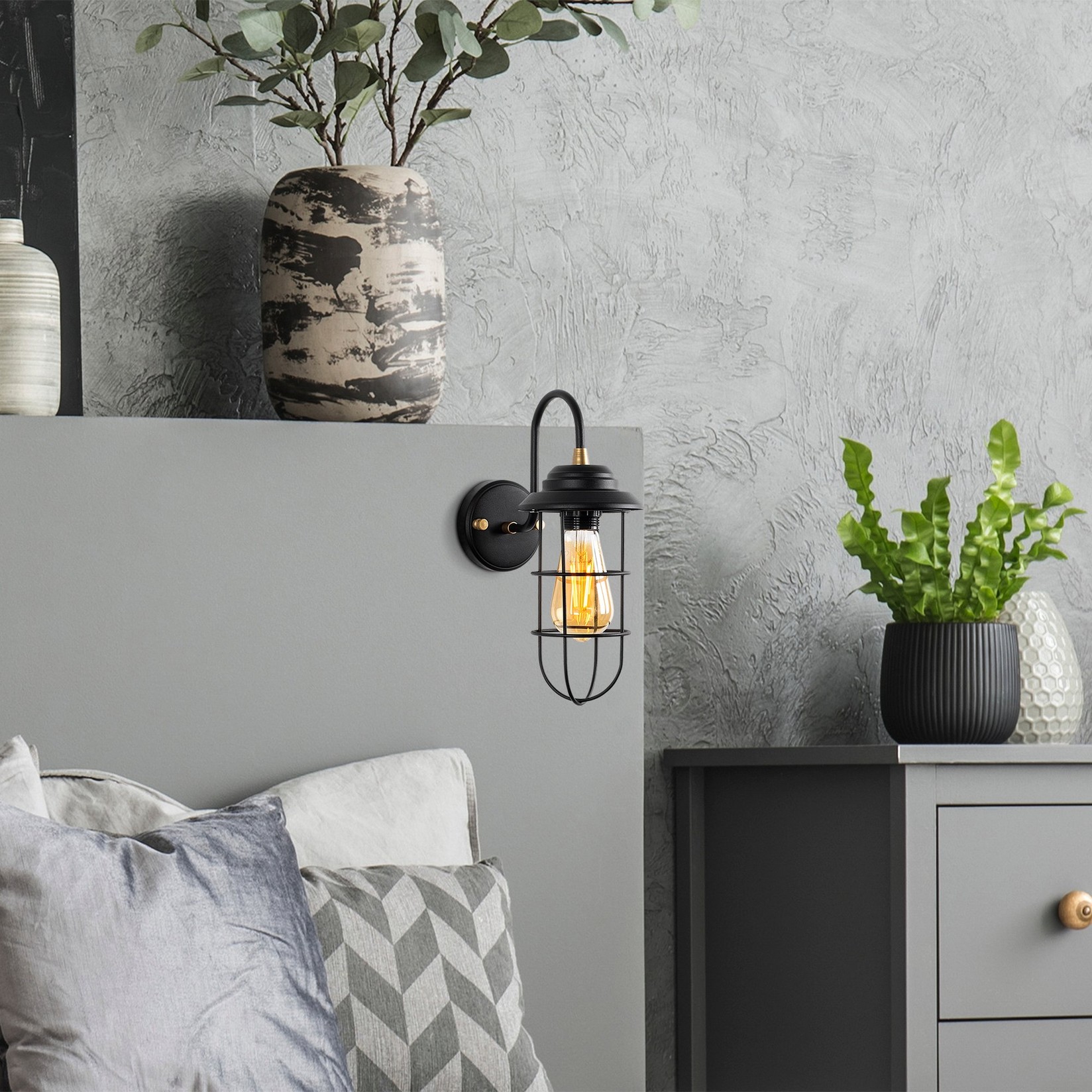 Opviq dzидна светилка E27 со приклучница, црно-златна