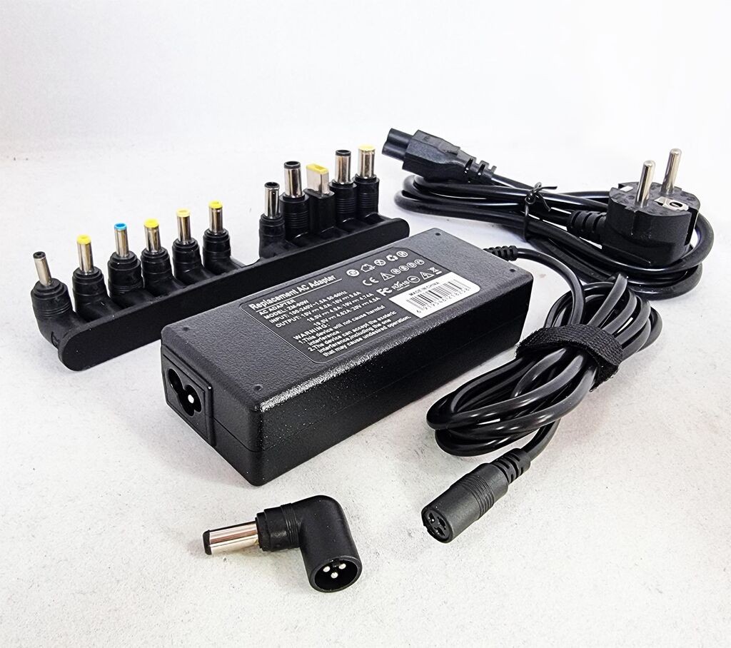 Универзален адаптер за лаптоп 90W