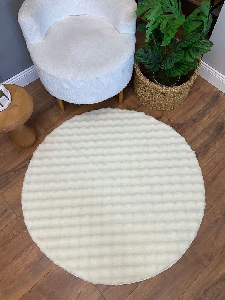 Тепих „Conceptum Hypnose" со пуфка во форма на меур, 80x80 см, бел