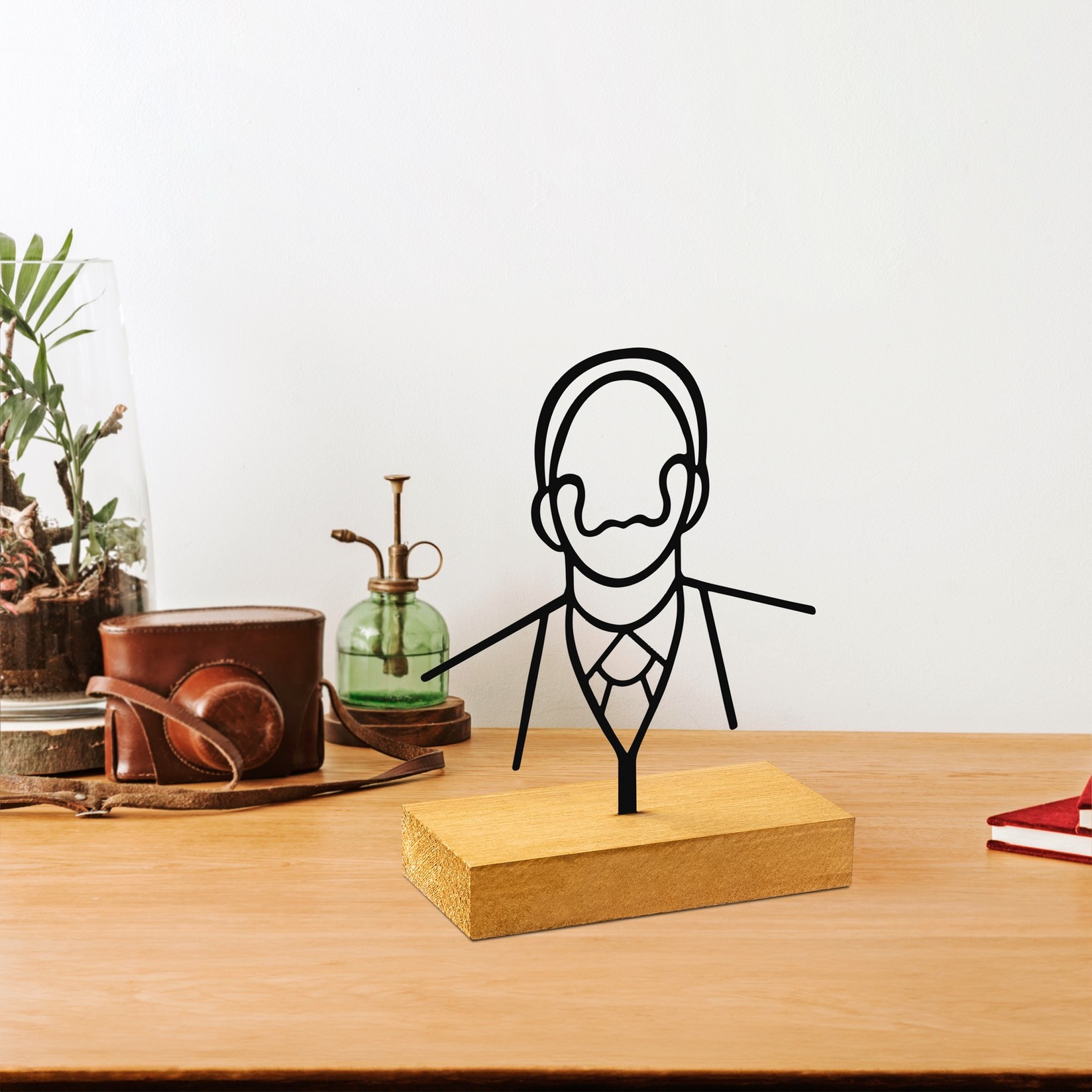 Декоративна фигура на Дали од Аберто Дизајн, 22x8x17 см, црна