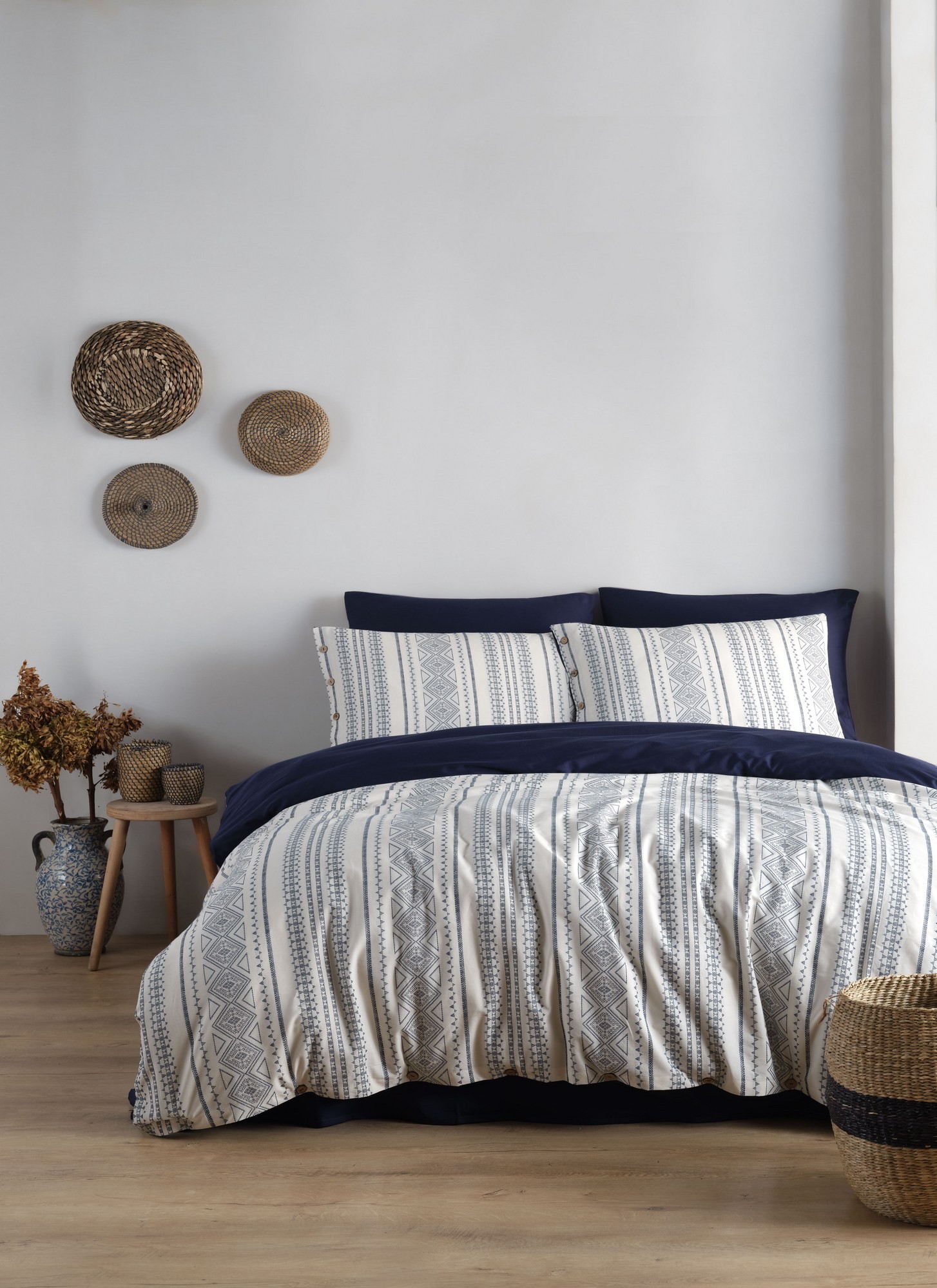 Комплет постелнина L'essentiel Maison Coastal Trio, 200x220 см, индиго-крем