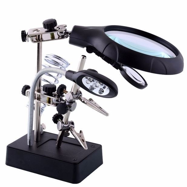 Alfa Electric Лупа со LED светло Ф90mm, 2.5 диоптрии АЕ-126-3