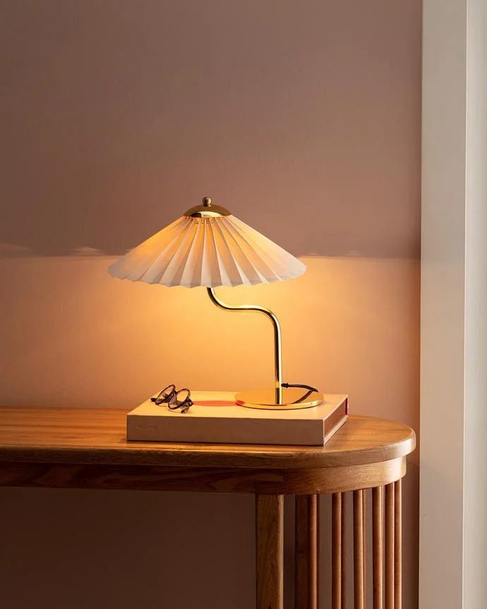 Столна ламба Opviq Miranda, беж-златна боја