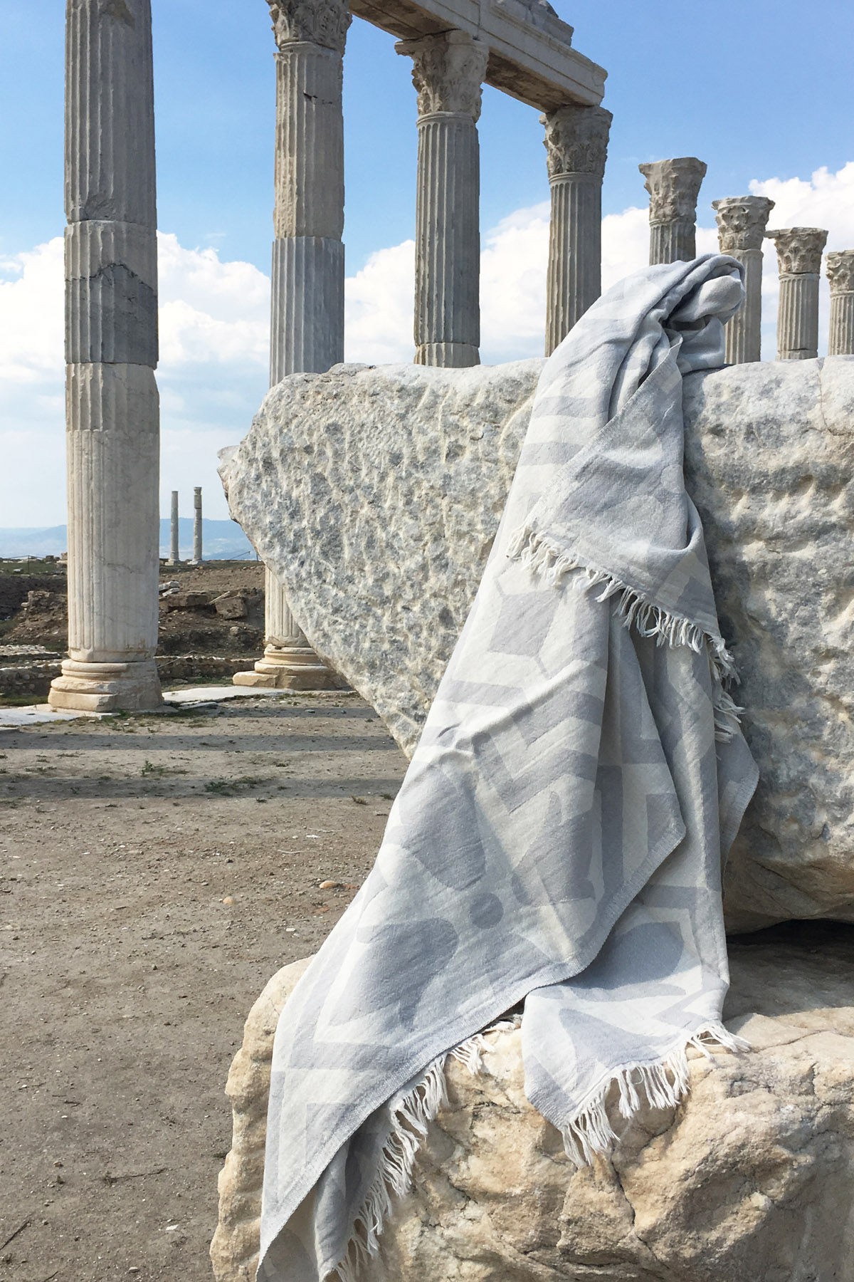 L'essentiel Maison пешкир за плажа 90x170cm Светло сива боја