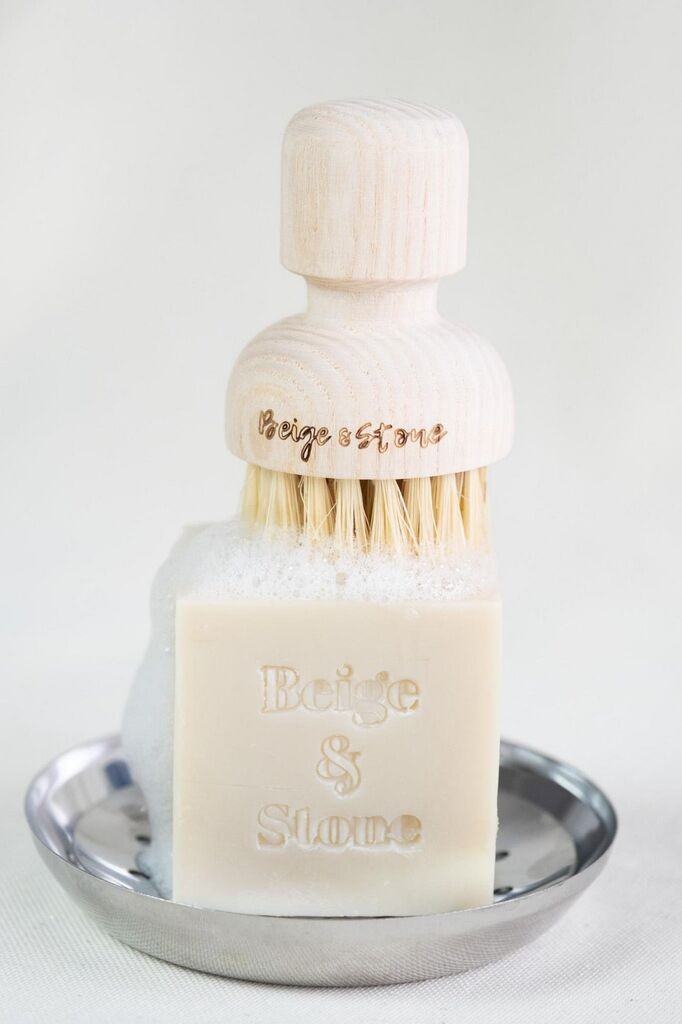 Комплет сапуни Hermia со четка и постоље, 3 производи