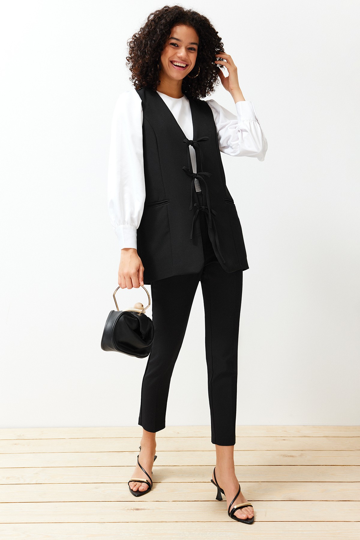 Trendyol Женски Елек Црна