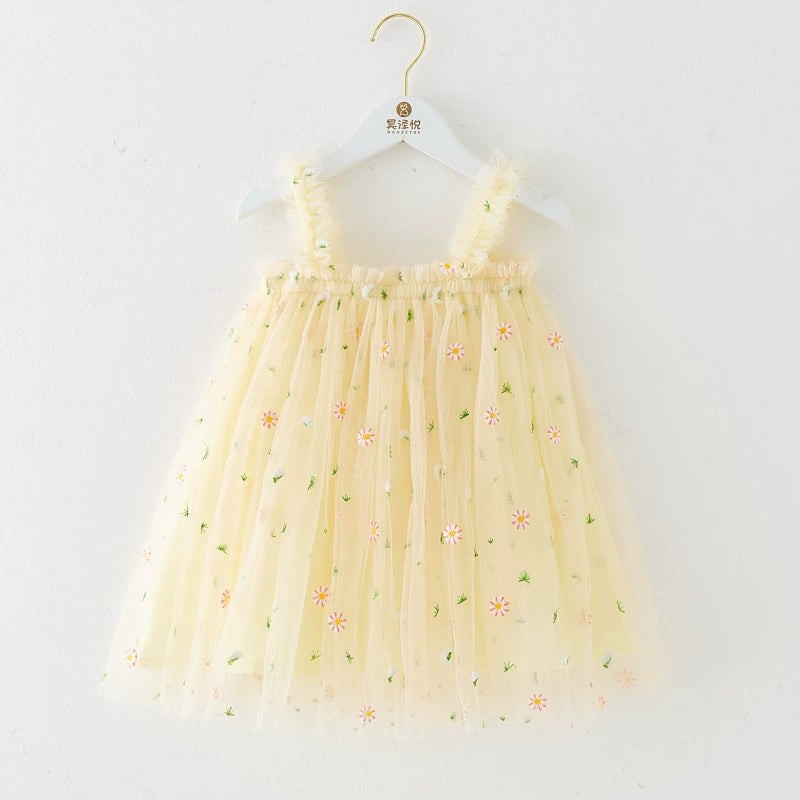 Фустан со цветни детали