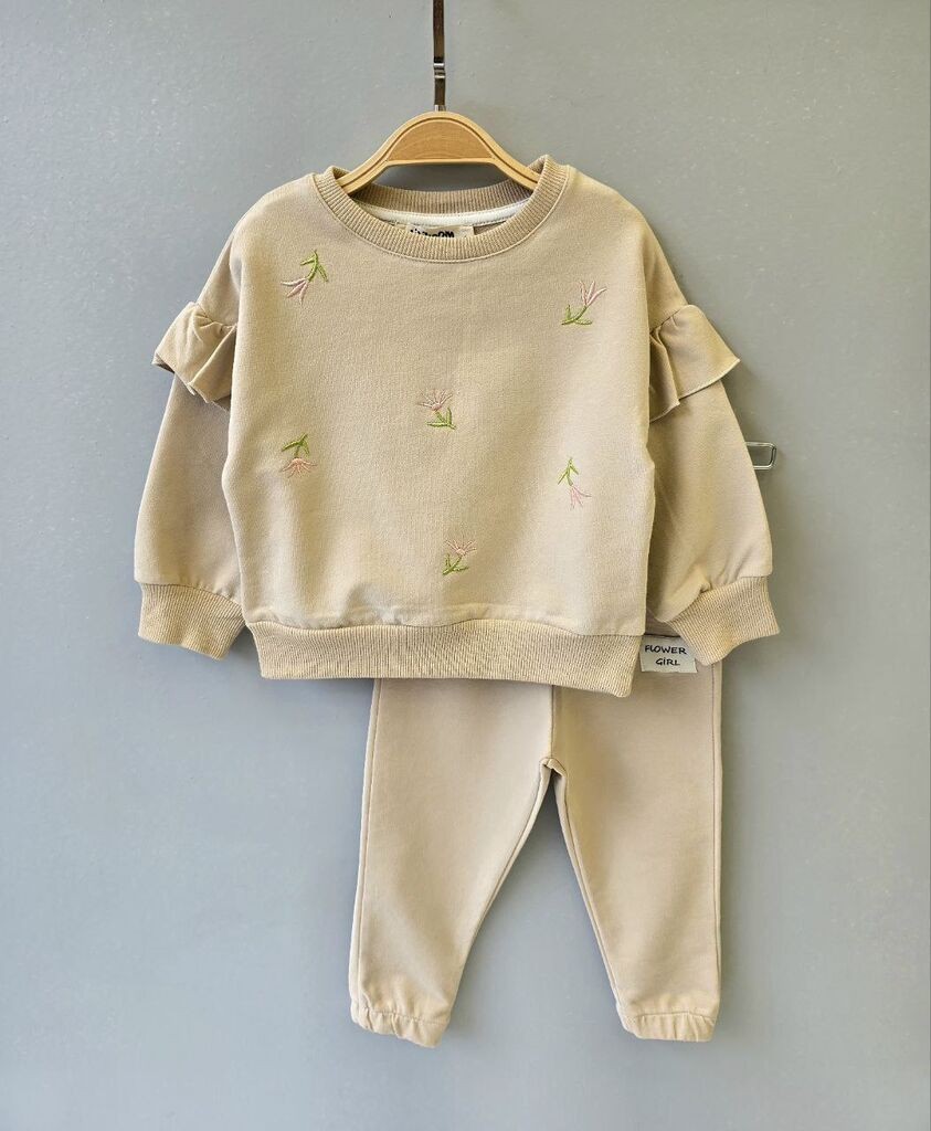 Комплет тренерки со цвеќиња, 2 Делен