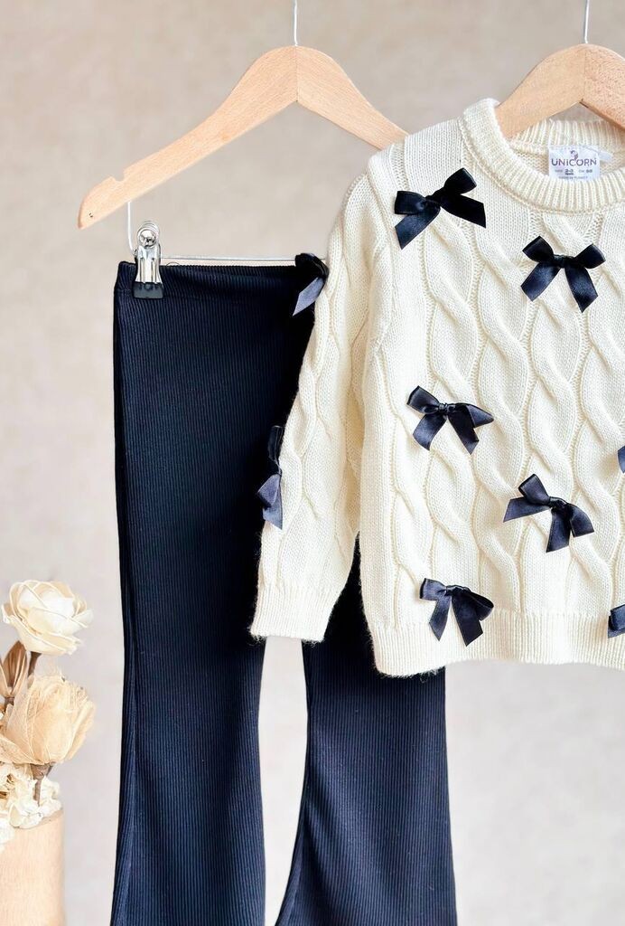 Комплет плетена блуза со панделки и хеланки