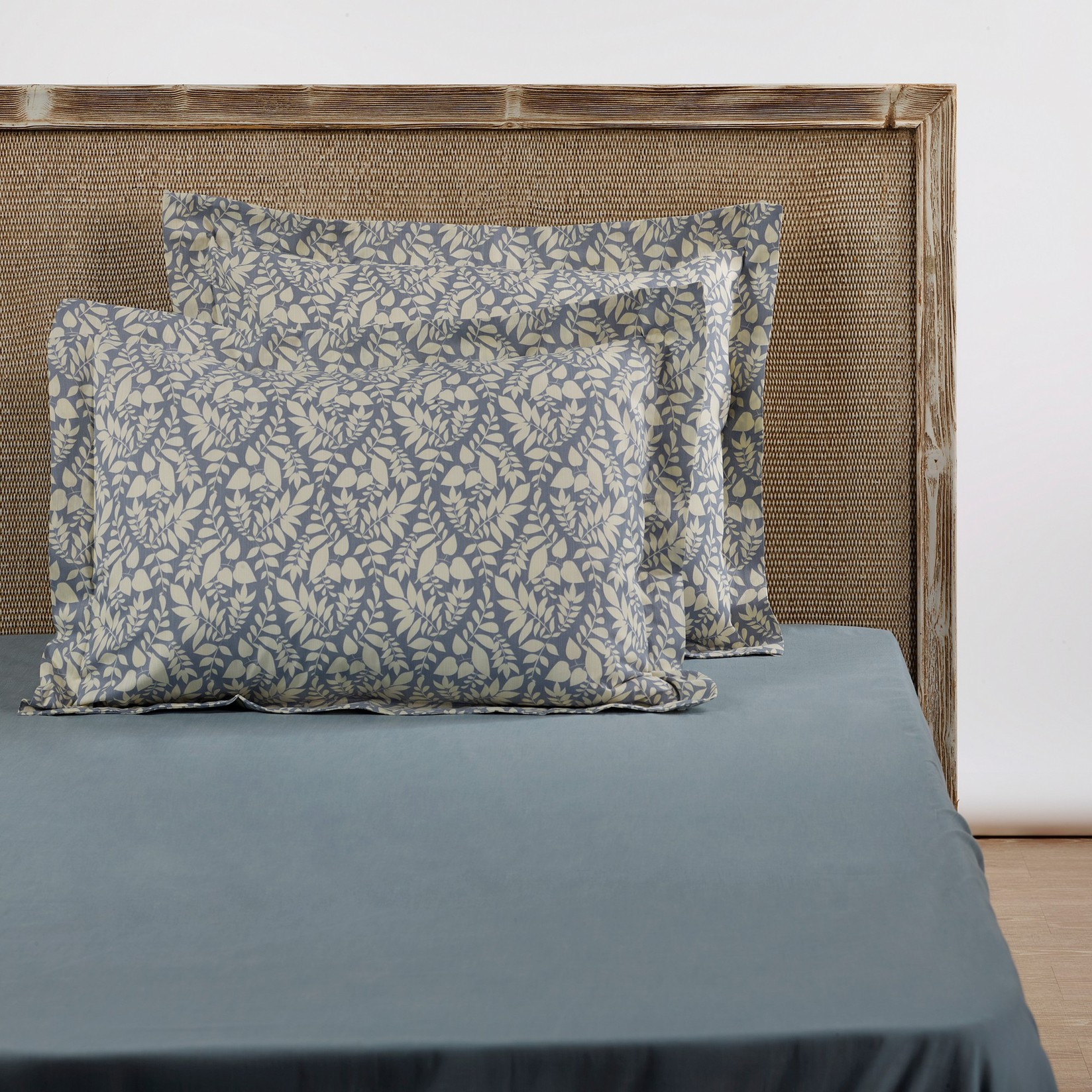 Навлака за перница L'essentiel Maison Firenze, 50x70 cm, сина