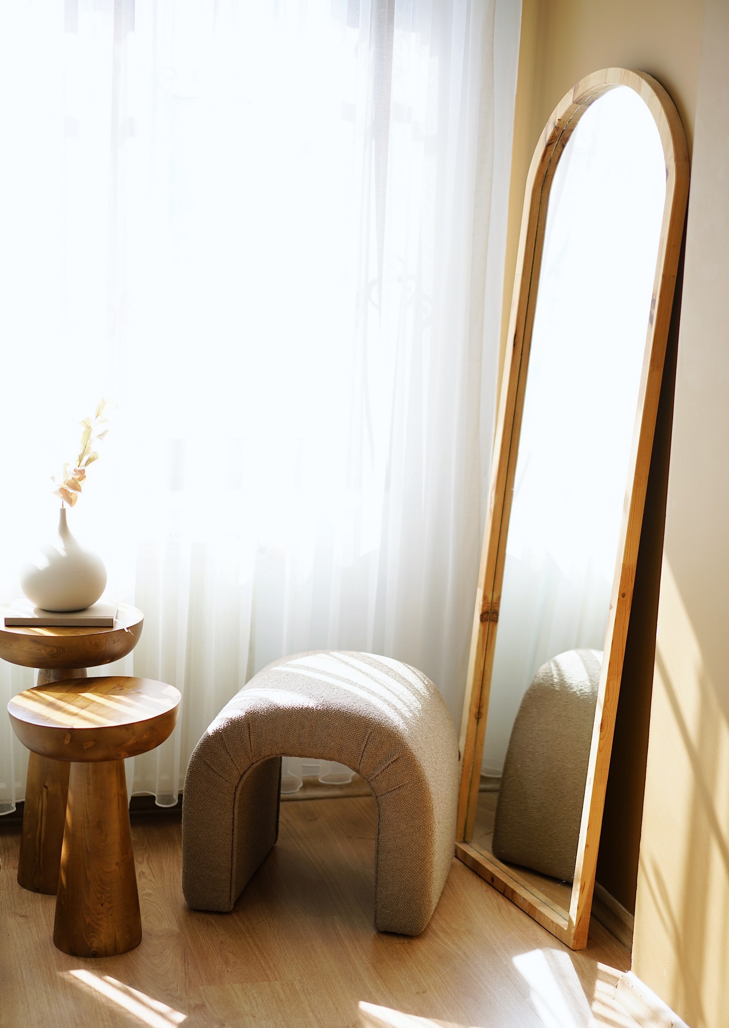 Столче за софа Atelier del 51x45x46 см, кафеаво