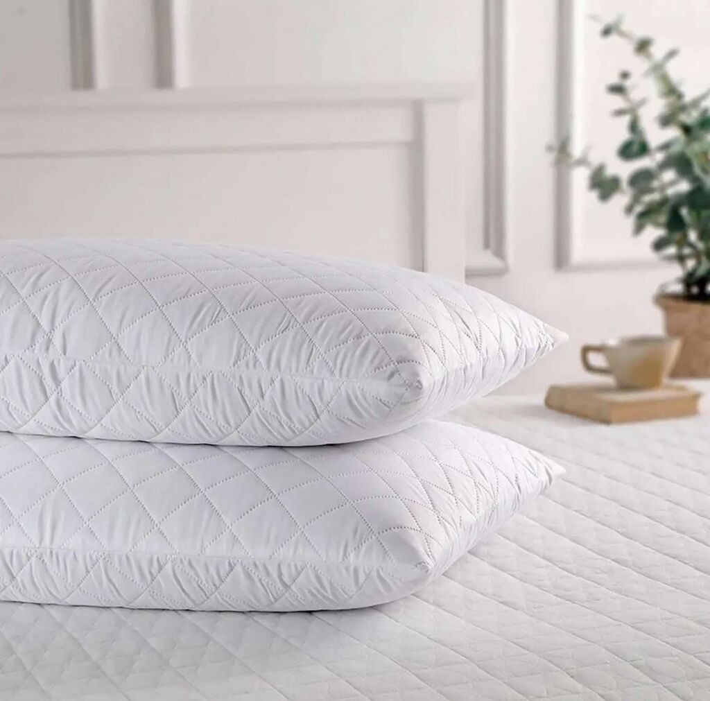 L'essentiel Maison Навлака за перница Виолетова, 50 x 70 cm, 2 парчиња, Бела