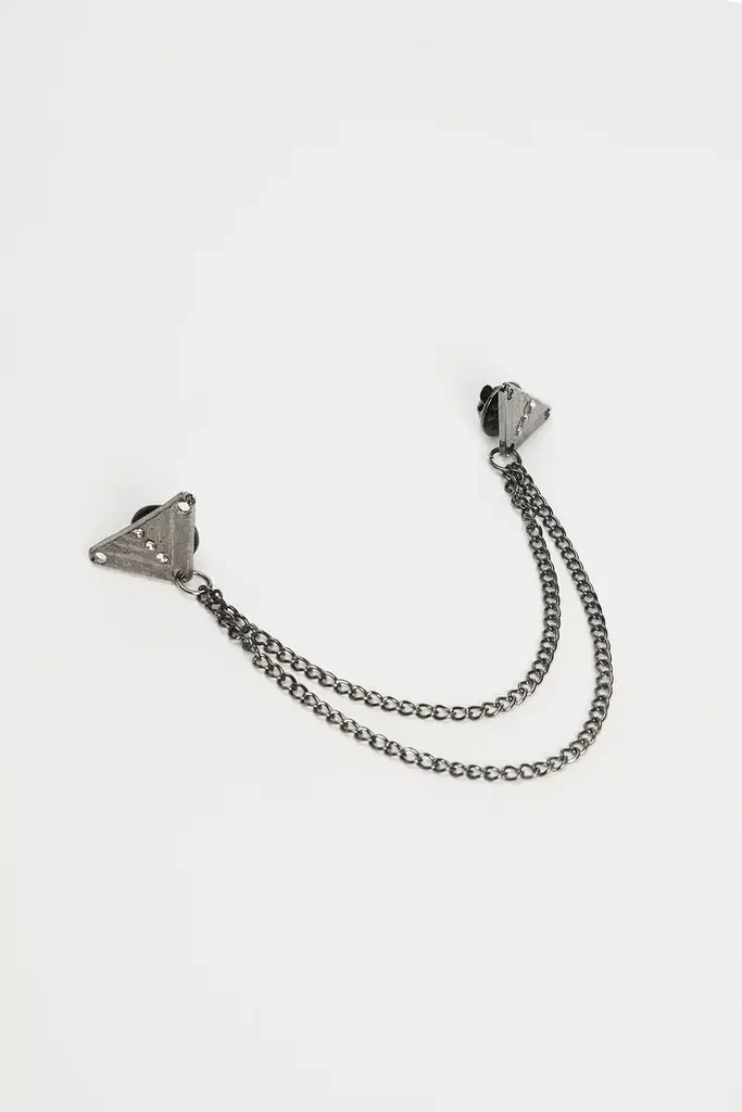 Tudors Црна Игла За Крагња