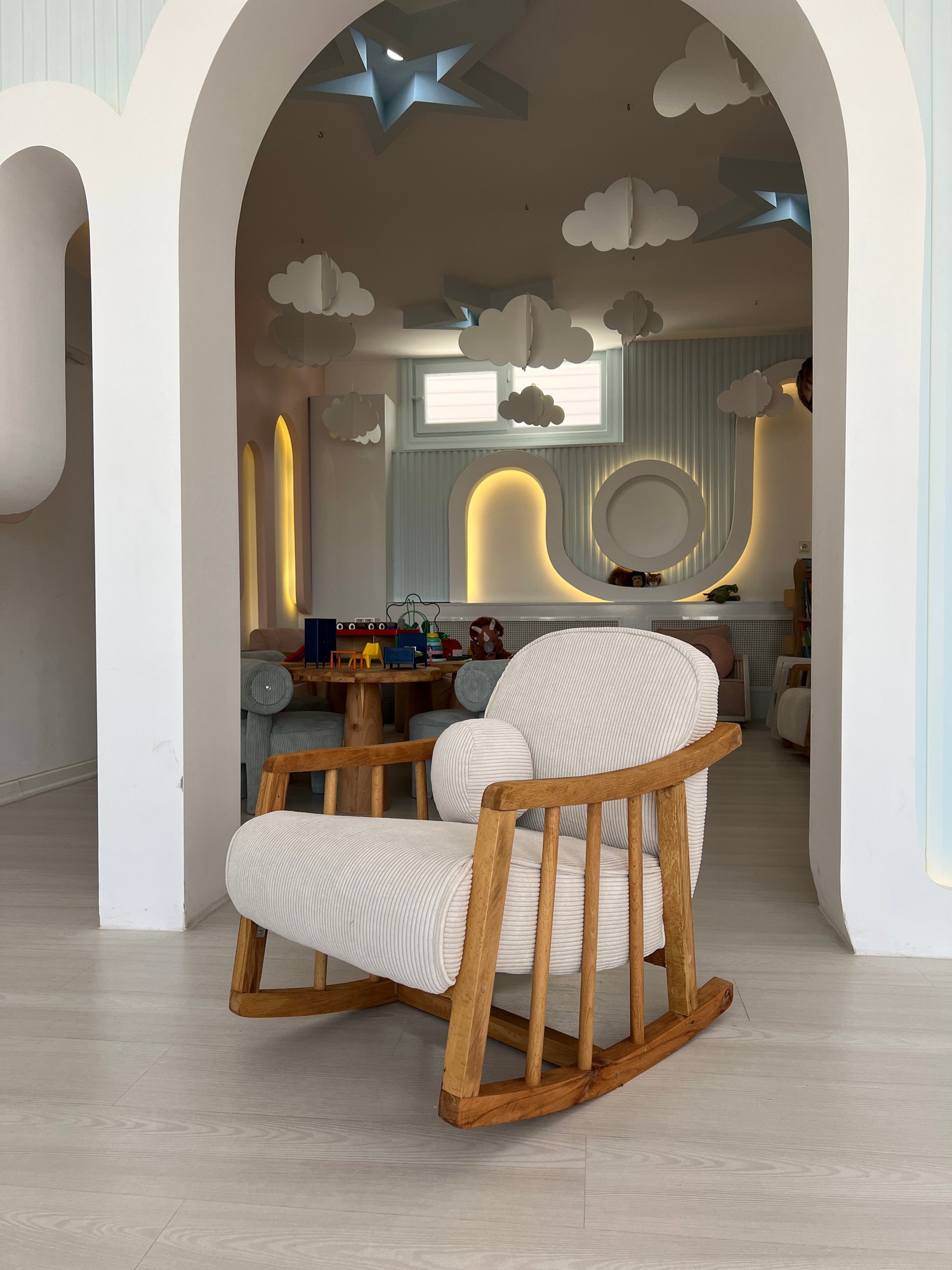 Фотелја Atelier del Sofa Kleamini 72x60x52cm бела