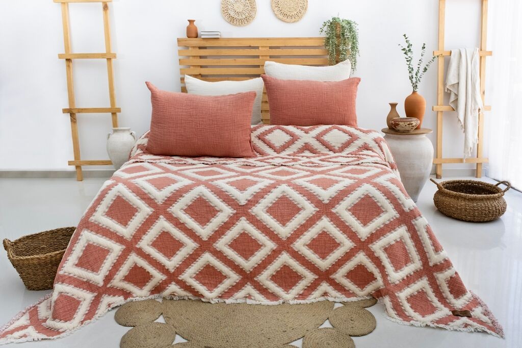 Комплет двојна прекривка за кревет „Л'есентиел Мезон" „Соња", 200x220 см, црвена