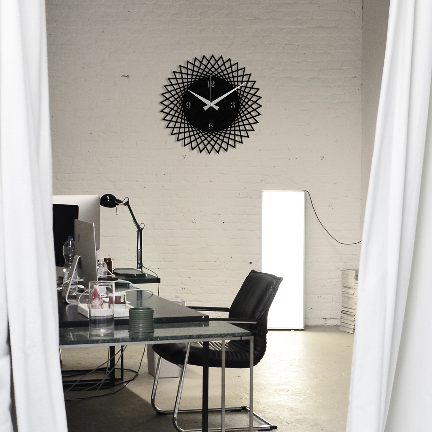 Wallity dzиден часовник 48x48 см црн