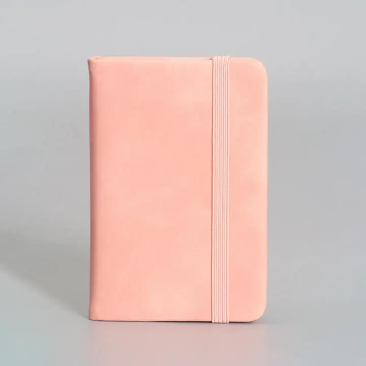 Тетратка кожа со ластик A7 - розева боја