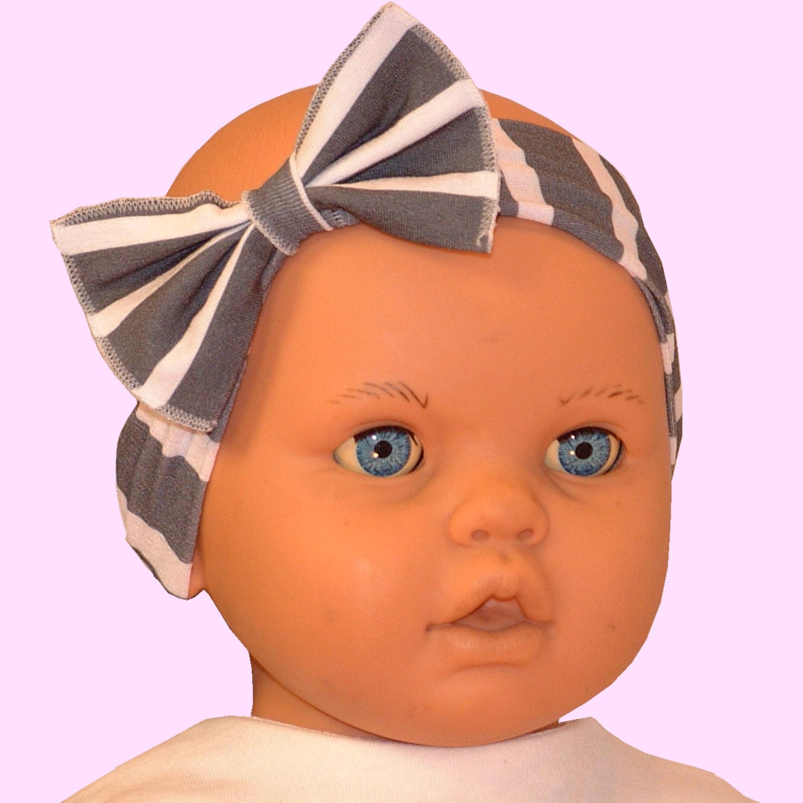 ARAI Бебешки украсен стегач за глава