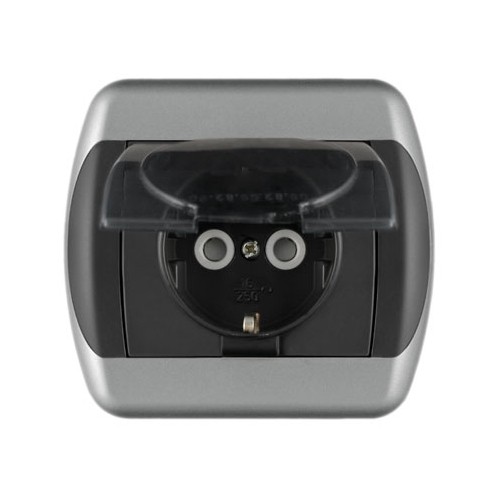 MAJUR Приклучок шуко со капак црн-сребро 15.72.064 ројал ексклузив