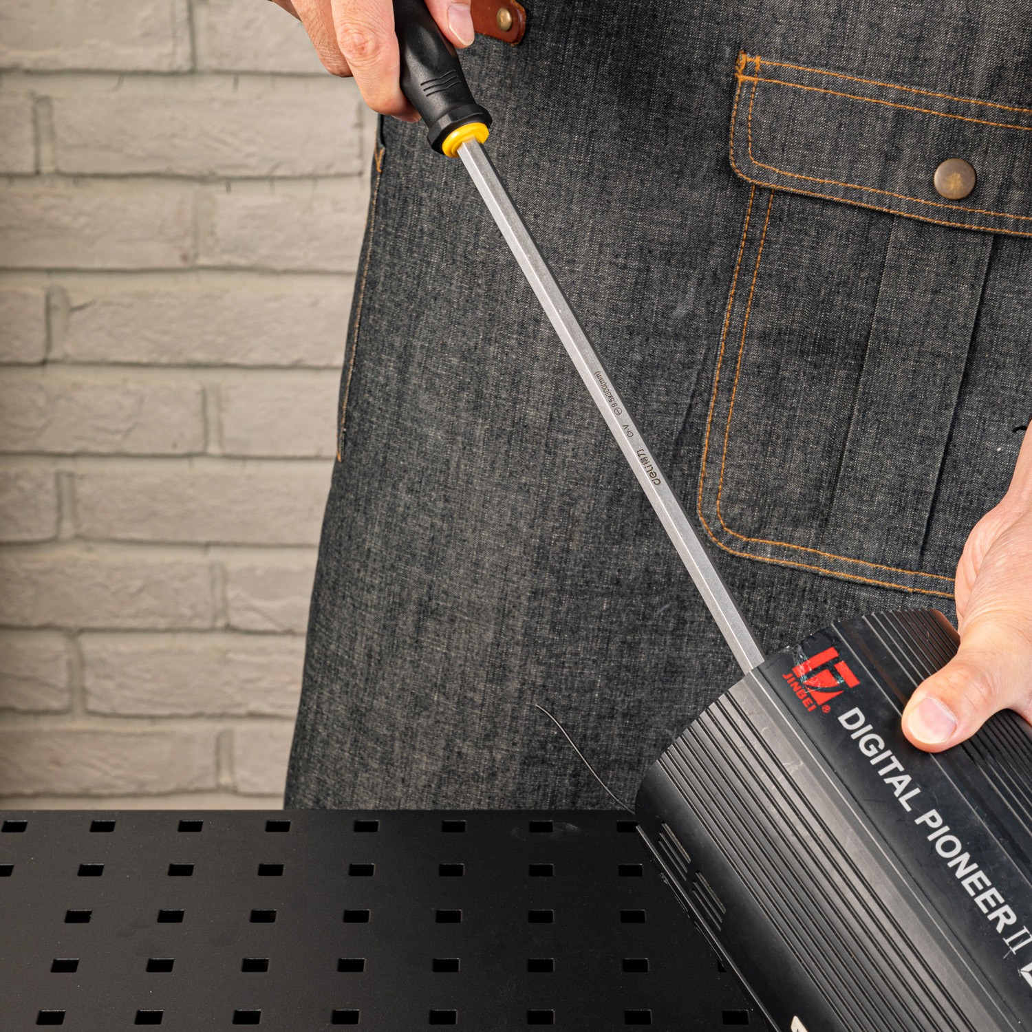 DELI Ударен штрафцигер 8*200мм