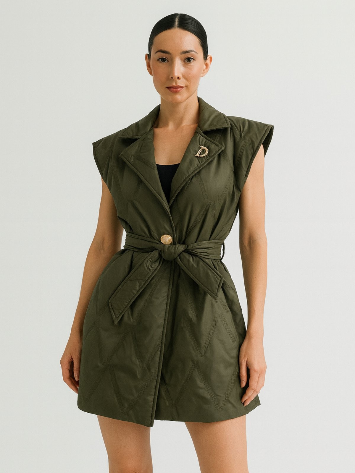 Iveri Елек маслинест со брош