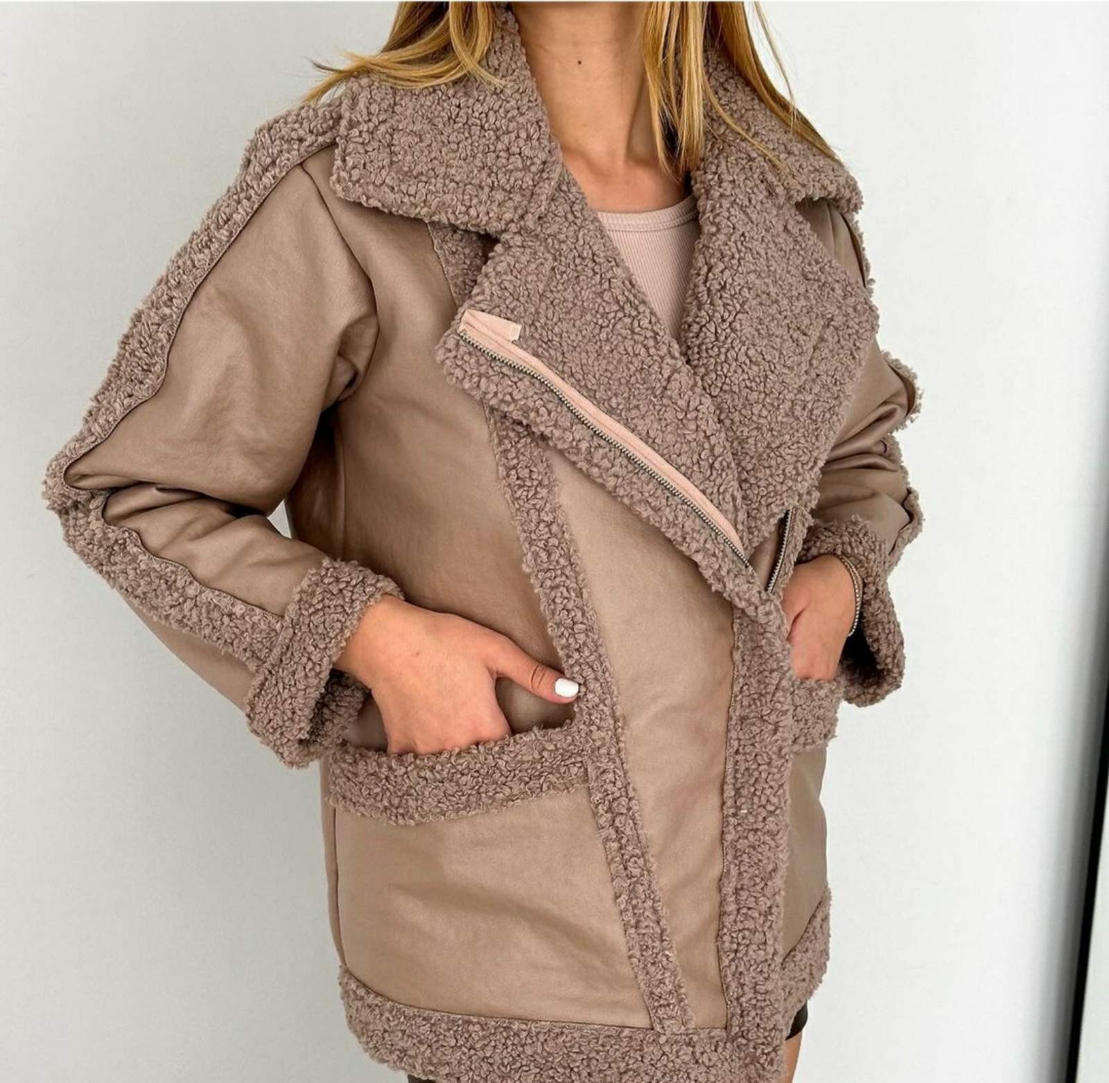 IVERI Јакна крем со крем крзно