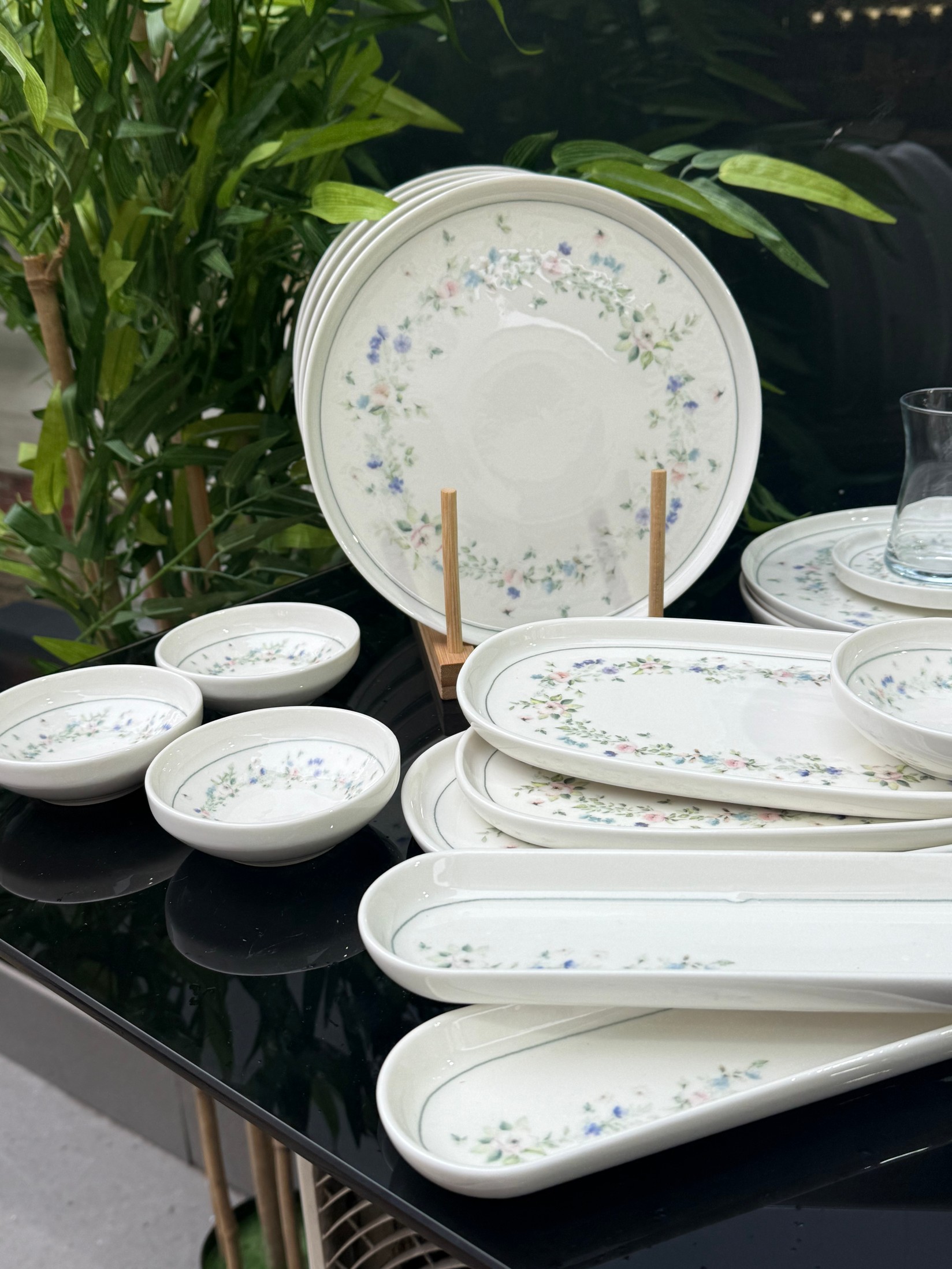 LIVING INN Порцелански сет за појадок