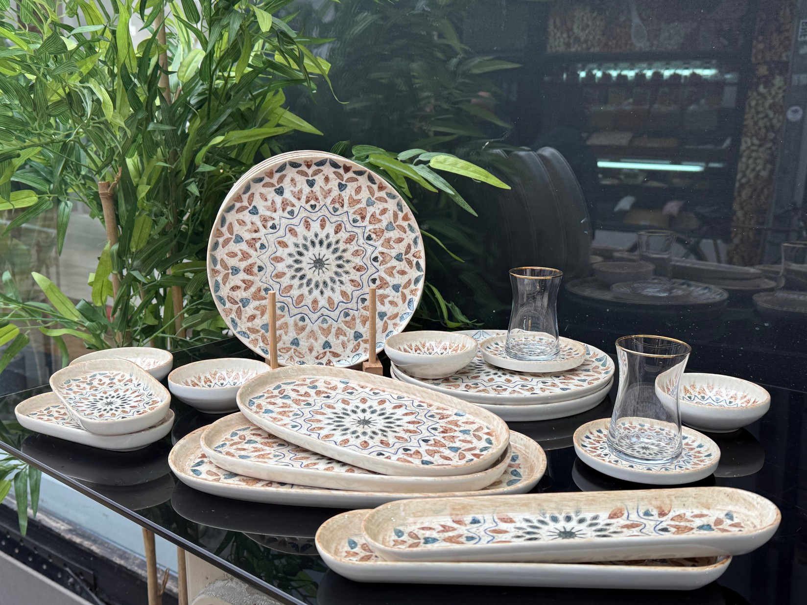 LIVING INN Порцелански сет за појадок