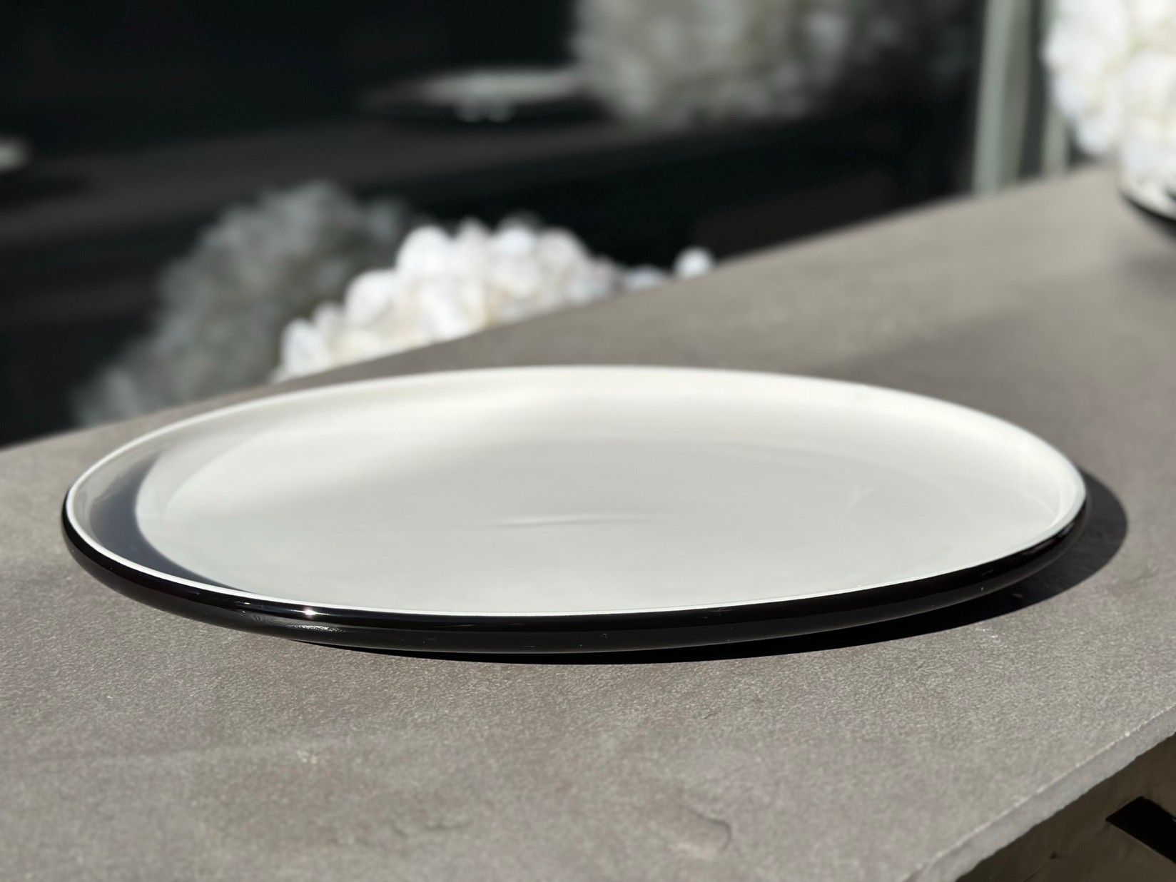 LIVING INN Порцелански овал 28см