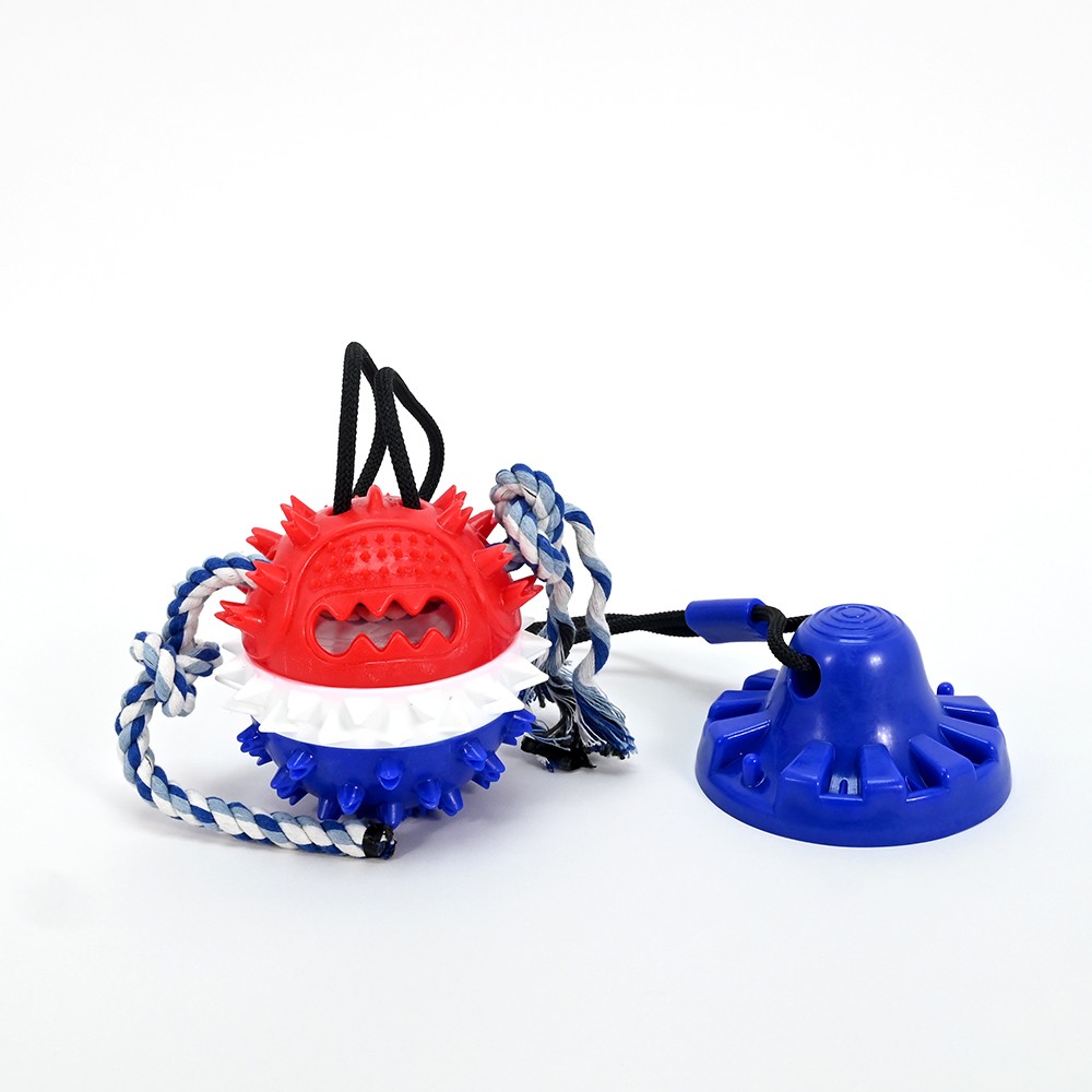 Играчка гумена топка со вакум за на ѕид за куче