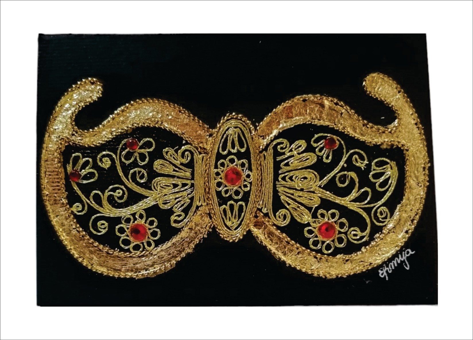 MACEDONIAN CORNER Магнет изработен во филигран техника од срмен конец со позлата