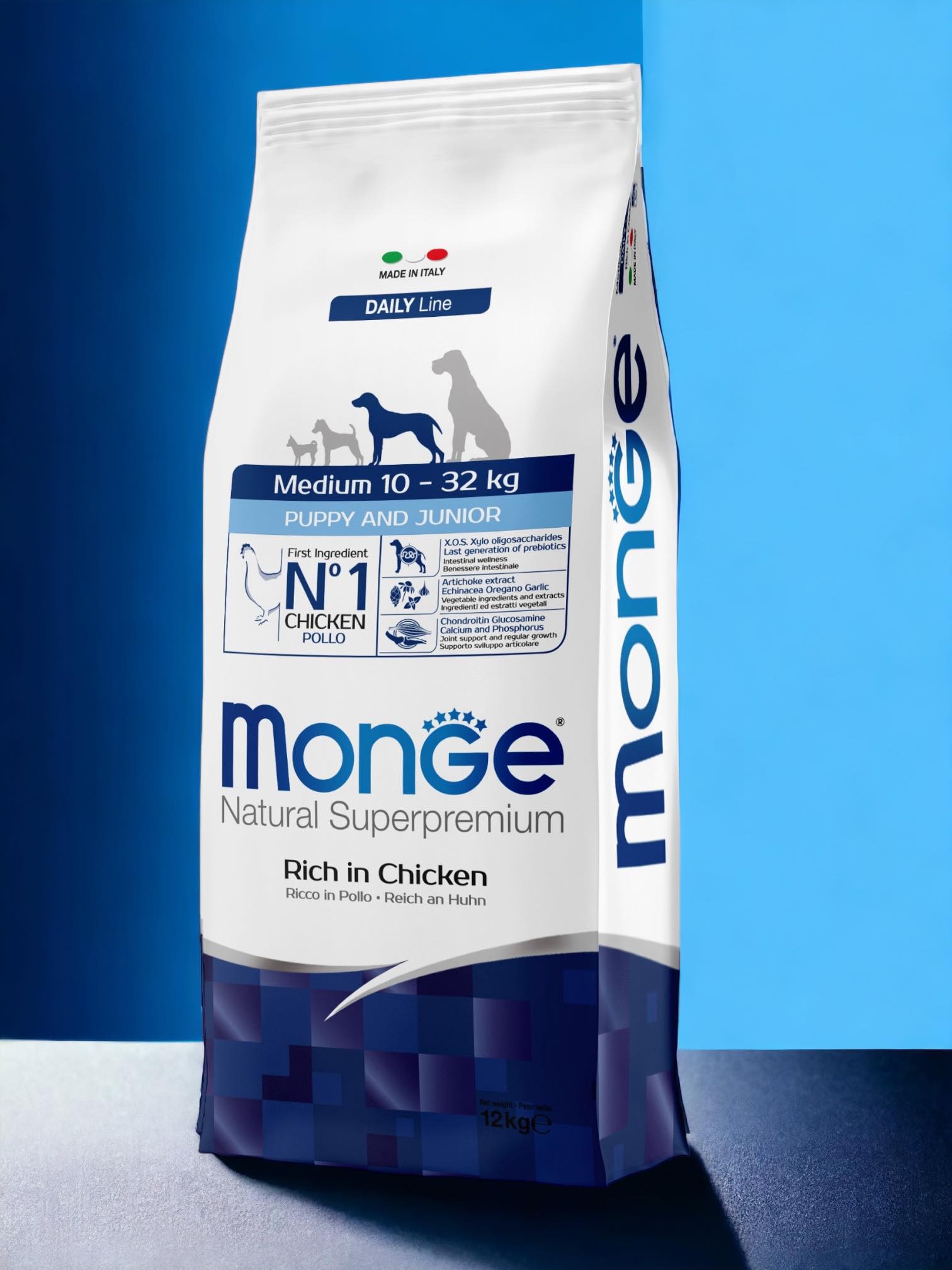 MONGE Храна за возрасни кучиња од големи раси со пилешко Natural superpremium maxi adult