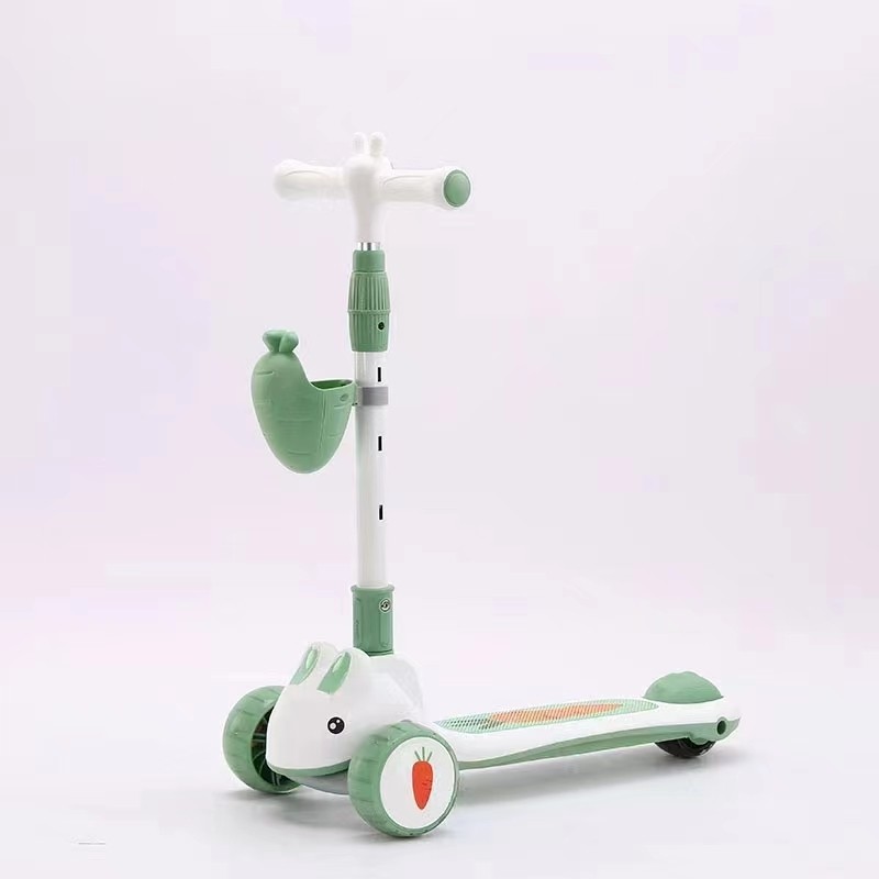 Tротинет 667 - зелена боја